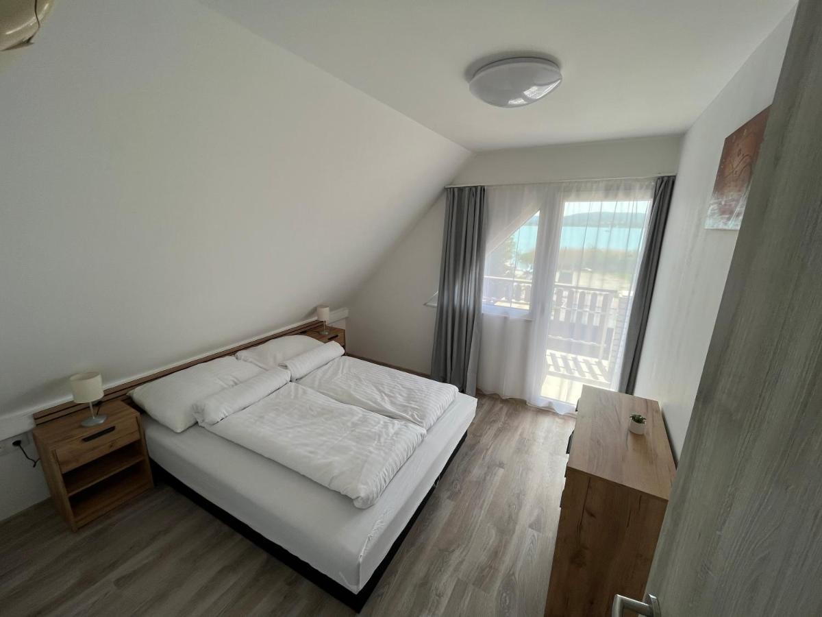Sunset Beach Apartman Balatonfůzfő エクステリア 写真