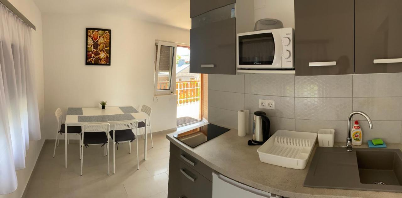 Sunset Beach Apartman Balatonfůzfő エクステリア 写真
